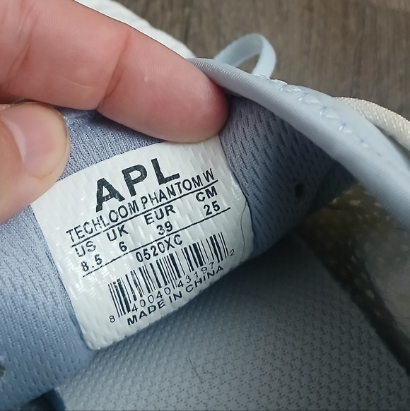 APL Techloom Phantom women’s sneakers. Size 8.5. EUC - Picture 4 of 10